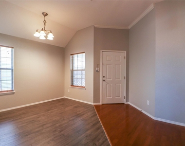 5117 Gadsden Avenue - Photo Thumbnail 3