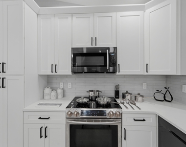 606 Juniper Place - Photo Thumbnail 32