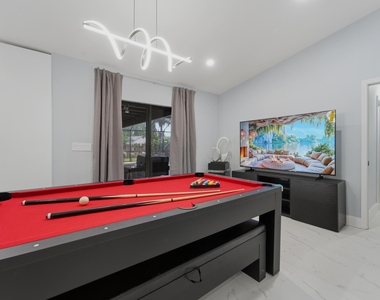606 Juniper Place - Photo Thumbnail 19