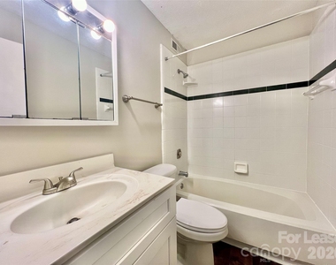2901 Heathstead Place - Photo Thumbnail 11