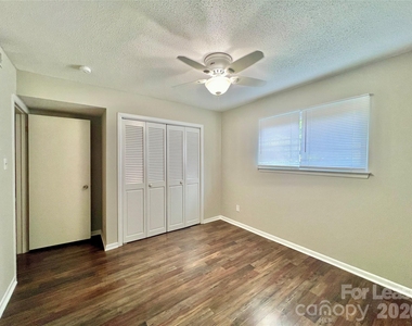2901 Heathstead Place - Photo Thumbnail 14