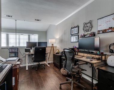 3100 Cole Avenue - Photo Thumbnail 22
