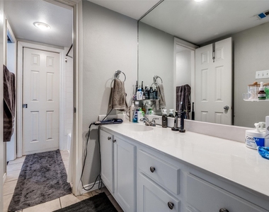 3100 Cole Avenue - Photo Thumbnail 18