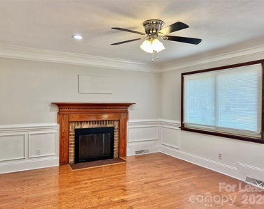 323 Frank Drive - Photo Thumbnail 8