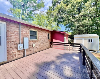 323 Frank Drive - Photo Thumbnail 21