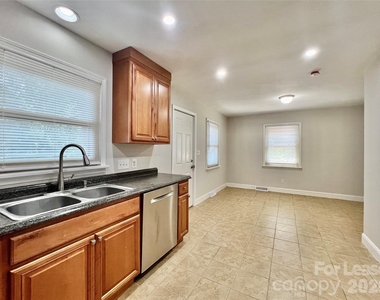 323 Frank Drive - Photo Thumbnail 6