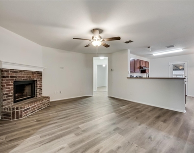 2613 Castle Pines Drive - Photo Thumbnail 3