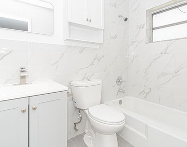 1601 Sw 11th Court - Photo Thumbnail 3