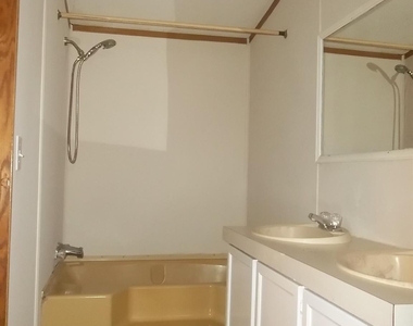 150 Thornwood Lane - Photo Thumbnail 5