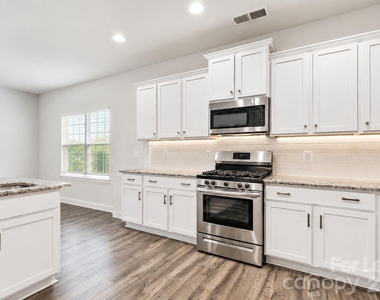 11732 Glenwood Drive - Photo Thumbnail 3