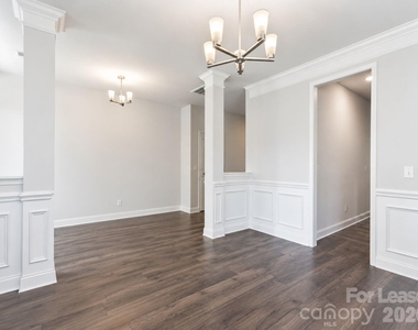 11732 Glenwood Drive - Photo Thumbnail 2