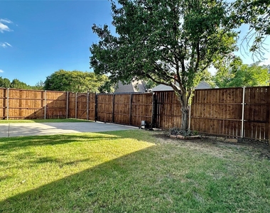 808 Pinnacle Circle - Photo Thumbnail 20