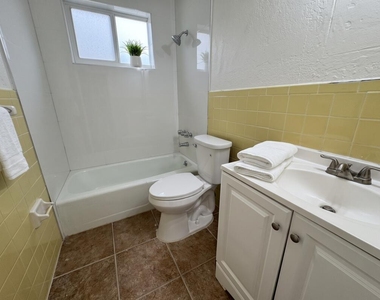 2319 Wilson Street - Photo Thumbnail 15