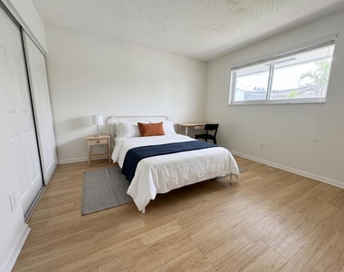 2319 Wilson Street - Photo Thumbnail 11