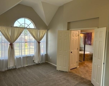 771 Whitman Place - Photo Thumbnail 18