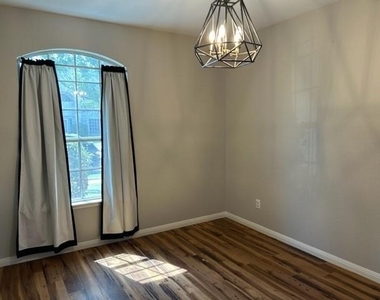 771 Whitman Place - Photo Thumbnail 11