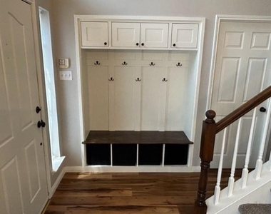771 Whitman Place - Photo Thumbnail 2