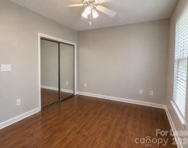 18710 Oakhurst Boulevard - Photo Thumbnail 14