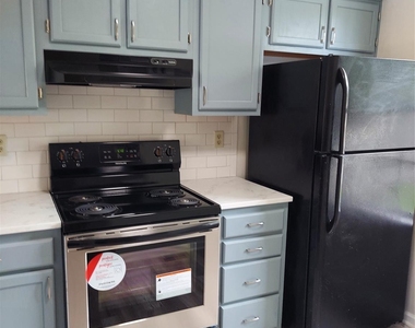 675 Lex Drive - Photo Thumbnail 3