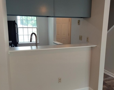 675 Lex Drive - Photo Thumbnail 8