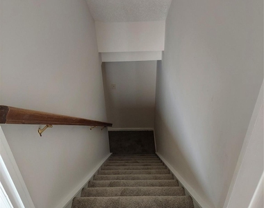 675 Lex Drive - Photo Thumbnail 16