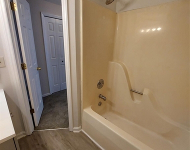 675 Lex Drive - Photo Thumbnail 22