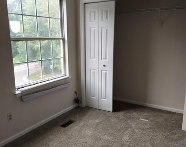 675 Lex Drive - Photo Thumbnail 11