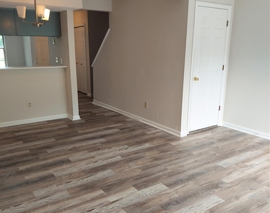 675 Lex Drive - Photo Thumbnail 9