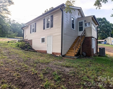 1488 Hilltop Street - Photo Thumbnail 4