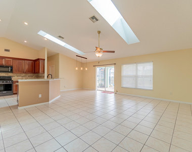 5593 Nw Wesley Road - Photo Thumbnail 17