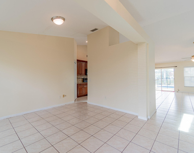 5593 Nw Wesley Road - Photo Thumbnail 10