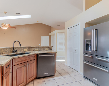 5593 Nw Wesley Road - Photo Thumbnail 24