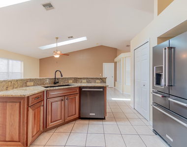 5593 Nw Wesley Road - Photo Thumbnail 21