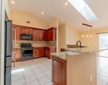 5593 Nw Wesley Road - Photo Thumbnail 23