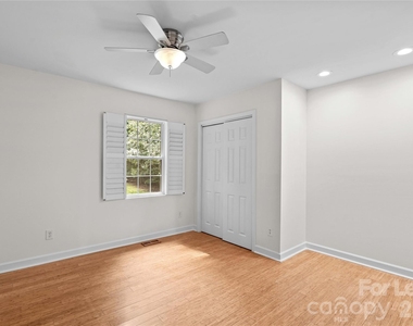 5020 Fox Hollow Drive - Photo Thumbnail 12