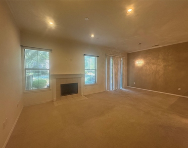 2003 Garden View Lane - Photo Thumbnail 7