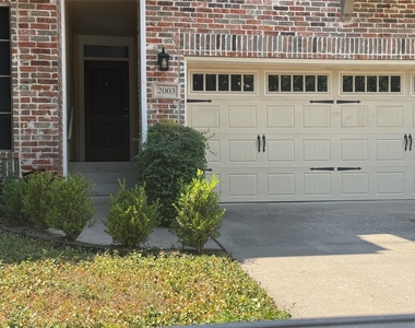 2003 Garden View Lane - Photo Thumbnail 1