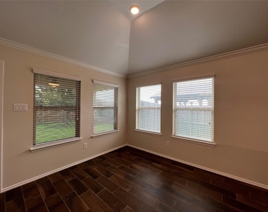 14516 Chino Drive - Photo Thumbnail 9