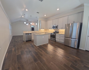 14516 Chino Drive - Photo Thumbnail 10