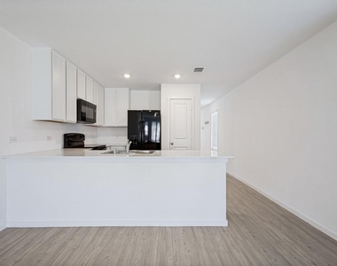 6736 Bramblewood Drive - Photo Thumbnail 7
