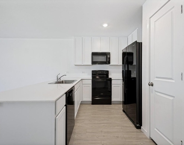 6736 Bramblewood Drive - Photo Thumbnail 10