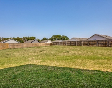 6736 Bramblewood Drive - Photo Thumbnail 23