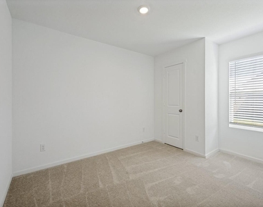 6736 Bramblewood Drive - Photo Thumbnail 15