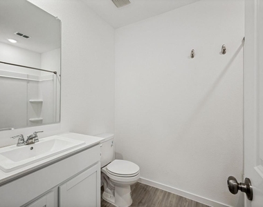6736 Bramblewood Drive - Photo Thumbnail 18