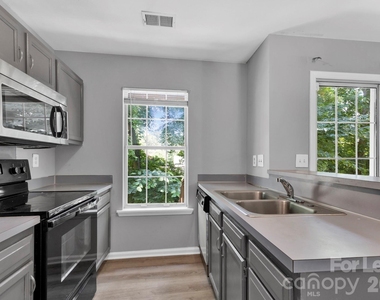 6315 Windsor Gate Lane - Photo Thumbnail 2
