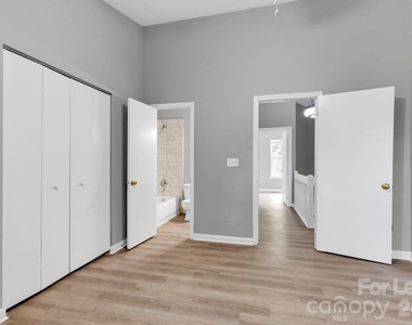 6315 Windsor Gate Lane - Photo Thumbnail 10