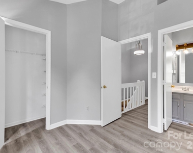 6315 Windsor Gate Lane - Photo Thumbnail 8