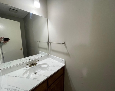 5601 Hearthwood Court - Photo Thumbnail 6