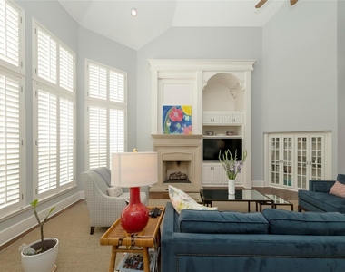 5701 Templin Way - Photo Thumbnail 13