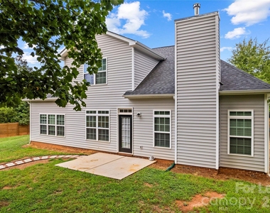 983 Jerry Lees Way - Photo Thumbnail 18